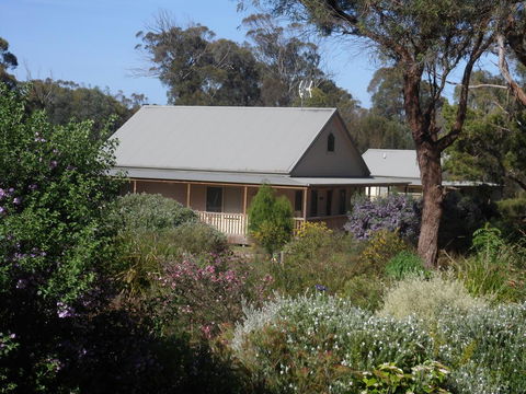 Roosters Rest - Click Find 1