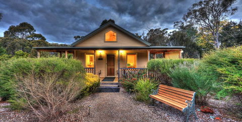 Roosters Rest - Click Find 0