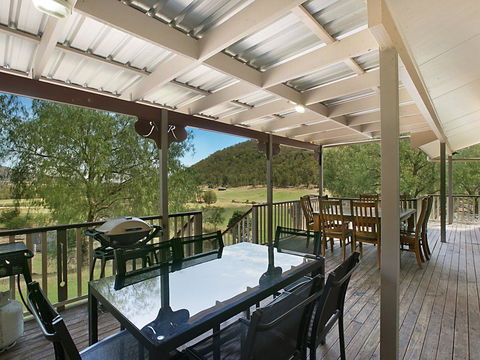 Rosa House In Broke, 4br House In Walking Distance To Cellar Doors - Bet 4u 0
