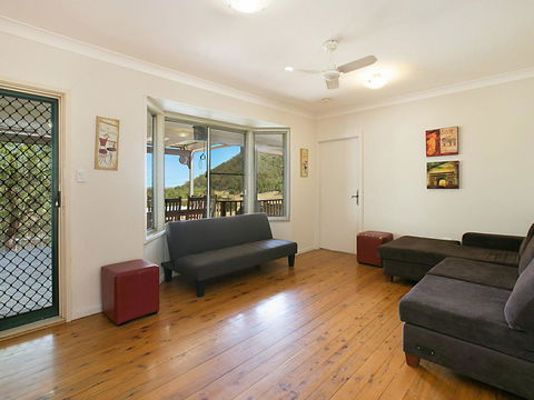 Rosa House In Broke, 4br House In Walking Distance To Cellar Doors - Bet 4u 3