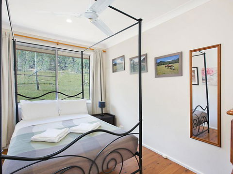 Rosamund House In Broke, 4br House In Walking Distance To Cellar Doors - Bet 4u 1