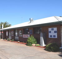Roundhouse Motel - Local Finder