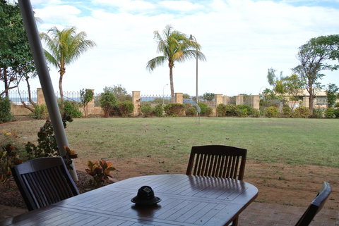 Samson Beach Chalets - Bet 4u 1