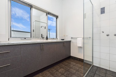 Sea-Lit - South Beach - Bridge Guide 3