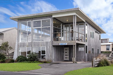 Sea-Lit - South Beach - Bridge Guide 0