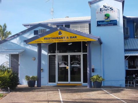 SeaEagles Beach Resort - Click Find 3