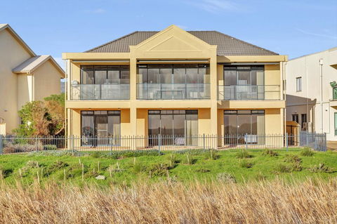 Seaglass - Sellicks Beach - Bridge Guide 3