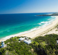 Seal Rocks Lighthouse Cottages - Click Find