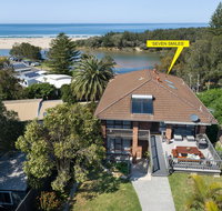 Seven Smiles - riverside location and ocean views - Click Find