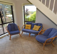 Shirl's By The Sea - Click Find