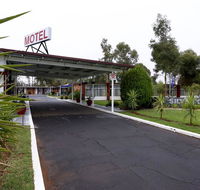 Silver Oaks Motel - Click Find