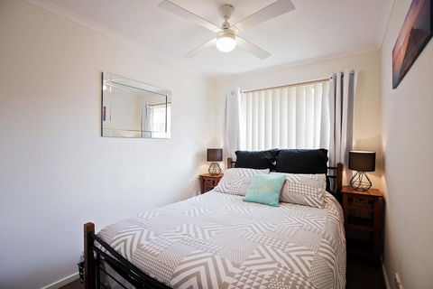 Sleepy Shackell - Echuca Moama Holiday Accommodation - Bet 4u 3