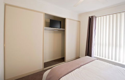Sleepy Shackell - Echuca Moama Holiday Accommodation - Bet 4u 2