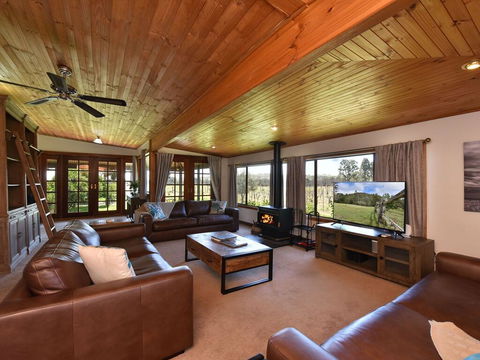 Soldiers Cottage Picturebook Vineyard Home - Bet 4u 2