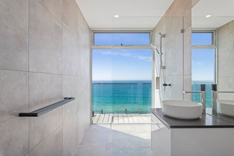 Southpoint -Brand New Home, Oceanfront Views - Bet 4u 1