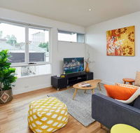 Spacious Carlton 1 bedroom Apt With Secure Parking - Click Find