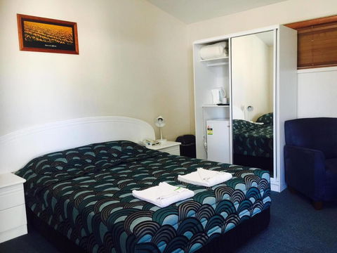 Springsure Overlander Motel - Click Find 0