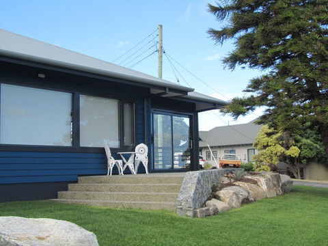 Storm Bay Cottage - Click Find 1