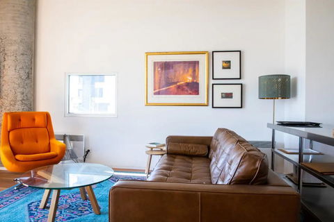 Stylish Warehouse Convert 2 Bedroom Apartment - Click Find 0