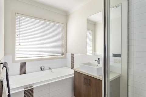 Summer Breeze - Bet 4u 2