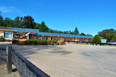 Sunflower Motel - Click Find 2