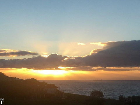 Sunrise Over Easts 1 - Pets Stay Free, Views - Click Find 1