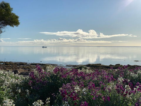 Sunset Cove Beach House - Click Find 1