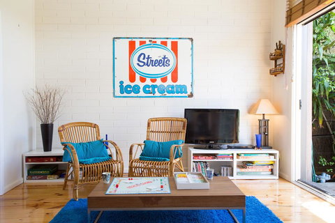 Sunset Over Sea Rosebud McCrae - Bet 4u 0