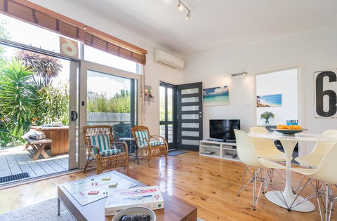 Sunset Over Sea Rosebud McCrae - Bet 4u 1