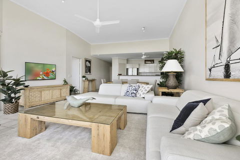 Sunshine Beach Penthouse With Beach Views - Unit 9/21 Park Crescent, Sunshine Beach - Click Find 1