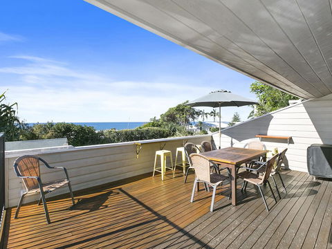 Sunshine Beach Serenity And Pet Friendly ! 9 Seaview Terrace, Sunshine Beach, QLD 4567 - Bet 4u 2