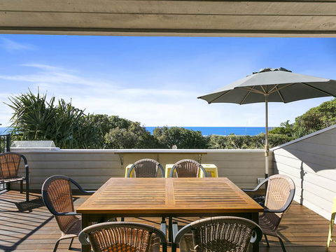 Sunshine Beach Serenity And Pet Friendly ! 9 Seaview Terrace, Sunshine Beach, QLD 4567 - Bet 4u 0