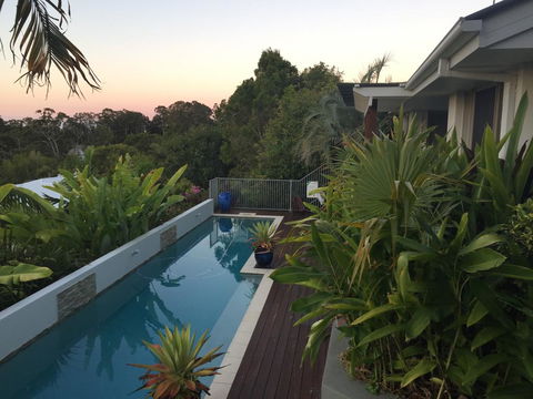 Sunshine Coast Tropical Getaway - DBD 1