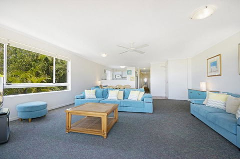 Sunshine Cove, Across The Road From The Beach - Click Find 2