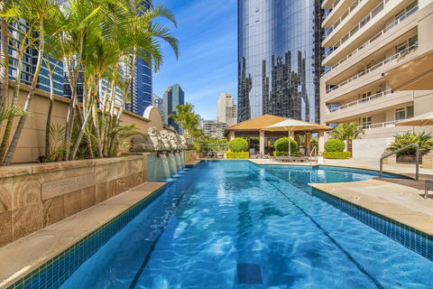 Super Convenient Apartment With Garden Views - Click Find 2