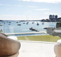 Superb 3 bedroom 2 bathroom first level waterfront - Bet 4u