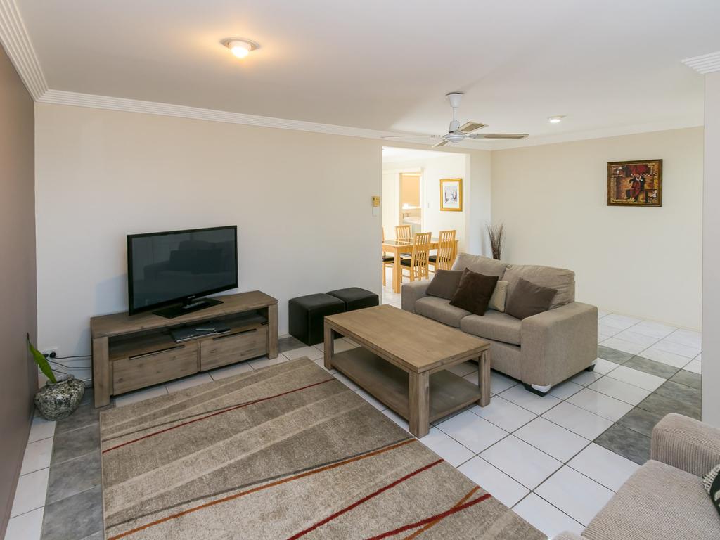 Kingfisher Bay Resort ACT Click Find