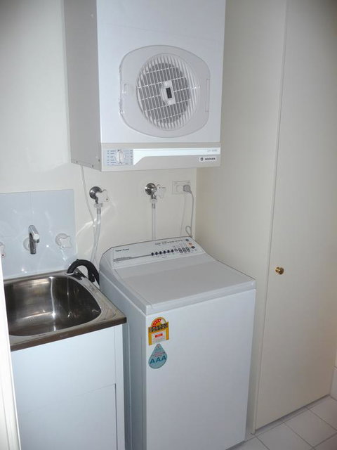 Superb Stay In Adelaides East End - Bet 4u 3