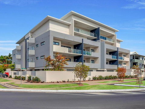 Superior Luxury Apartment In The City - Local Finder 1