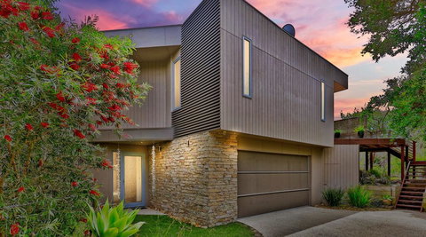 SURF Side SECRET INVERLOCH - Local Finder 0