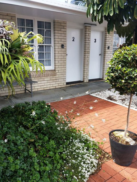 Surf Street Motel - Click Find 3