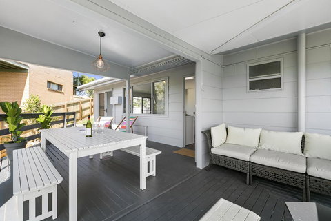 Surf's Up, Peregian Beach - Bridge Guide 1