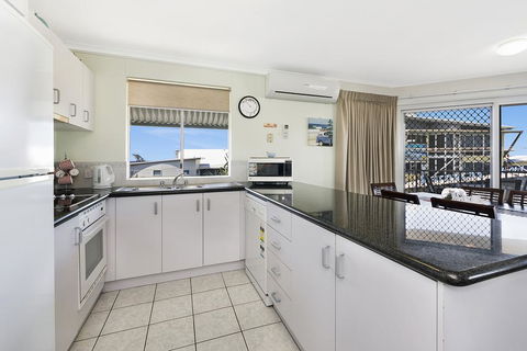 Surfcomber On The Beach - Click Find 2