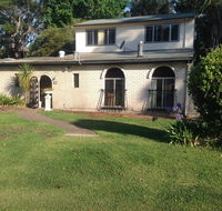 Surfer's Rest in Berrara - Click Find