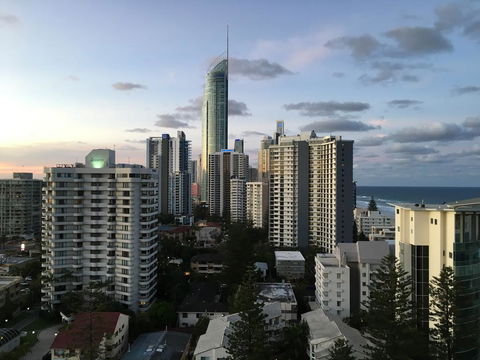 Surfers Paradise Holiday Apartment - DBD 0