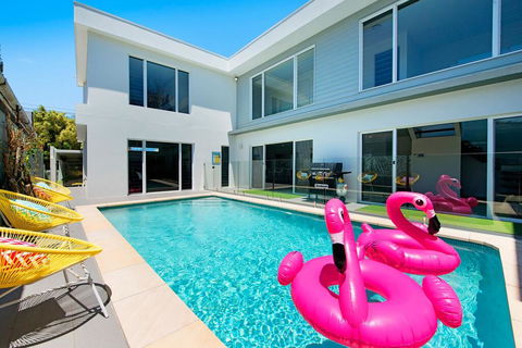 Surfers Paradise Holiday Home Almalfi Drive - DBD 2
