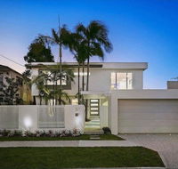 Surfers Paradise Holiday Home Almalfi Drive - DBD