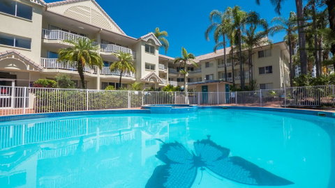 Surfers Tradewinds - Lawyer Find 0