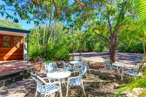 Surfside Beach House 17 - Rainbow Shores, Swimming Pool, 2 Minute Walk To Beach, Air Conditioning, Relax Here - Click Find 2