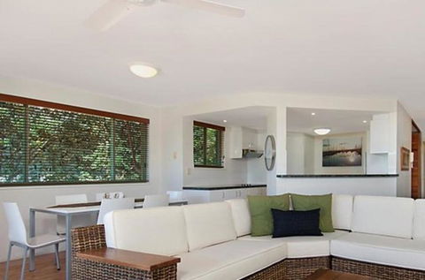 Surfside Byron Bay - Bridge Guide 1